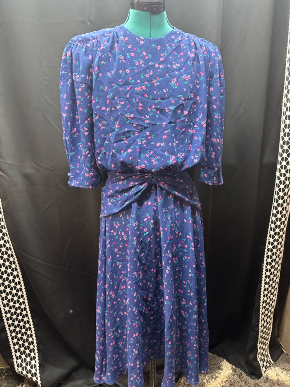 Vintage Navy Floral Tie-Front Midi Dress with Puff Sleeves